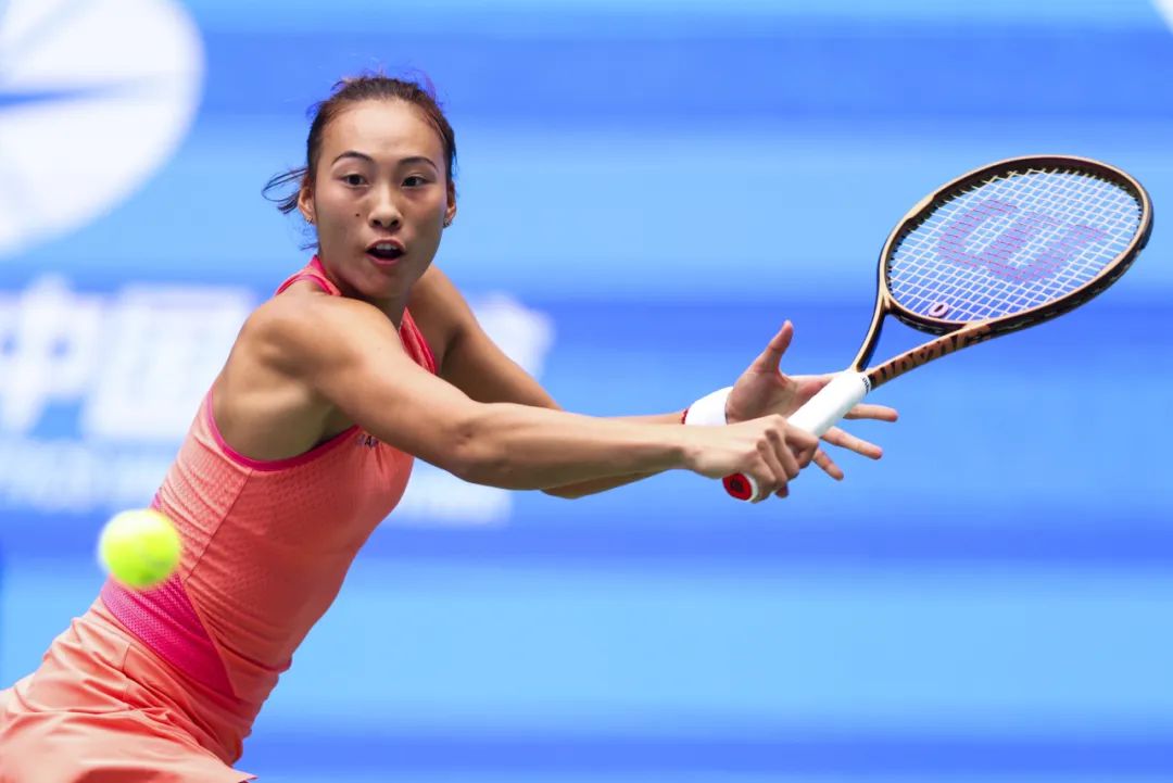 爱游戏直播网页版 -费德勒在MAD比赛中晋级下一阶段，比赛规则变更引发热议！(费德勒大满贯数量统计)