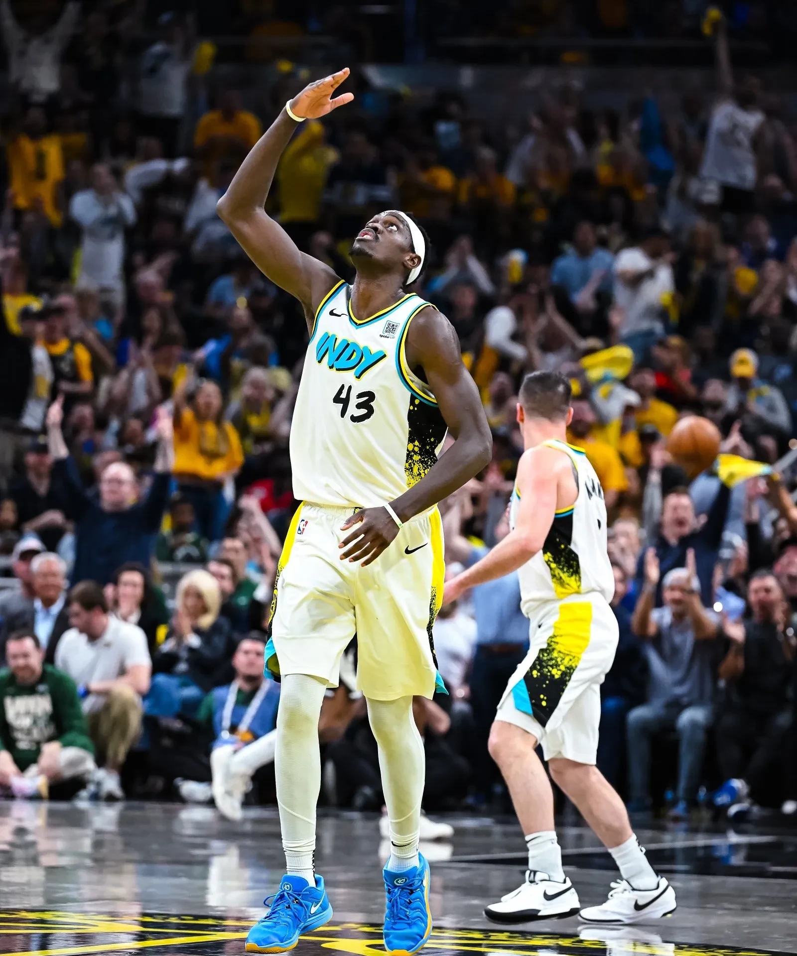 关于西亚卡姆重要时刻出色防守，TES带队取胜！的信息