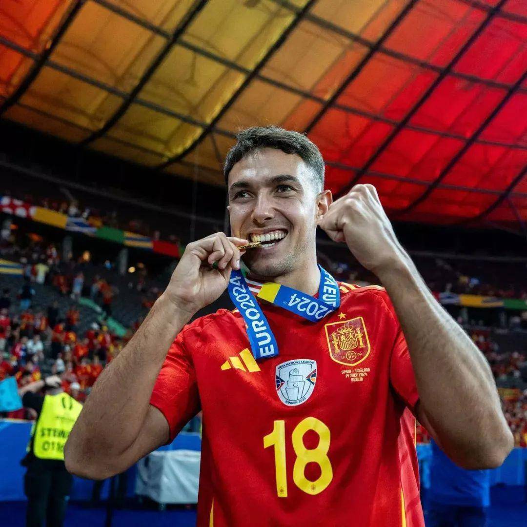 里程碑夜！葡萄牙体育豪取连胜；亚冠最后时刻刷纪录；质疑声四起；更衣室氛围转暖的简单介绍