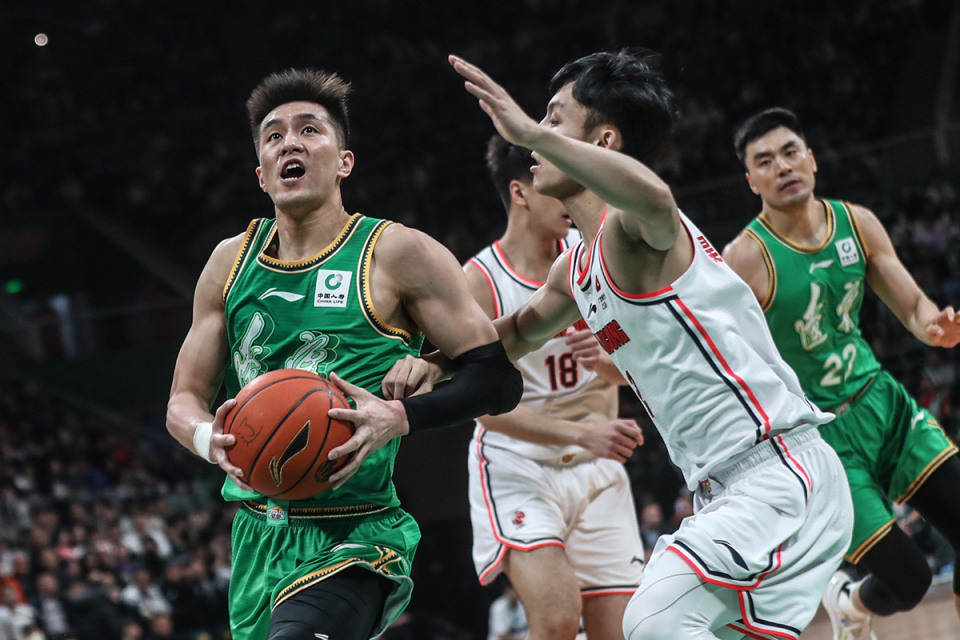 窗口期突围战来临，马赛围绕CBA季后赛防线松动，球迷炸锅，医务组通报恢复的简单介绍