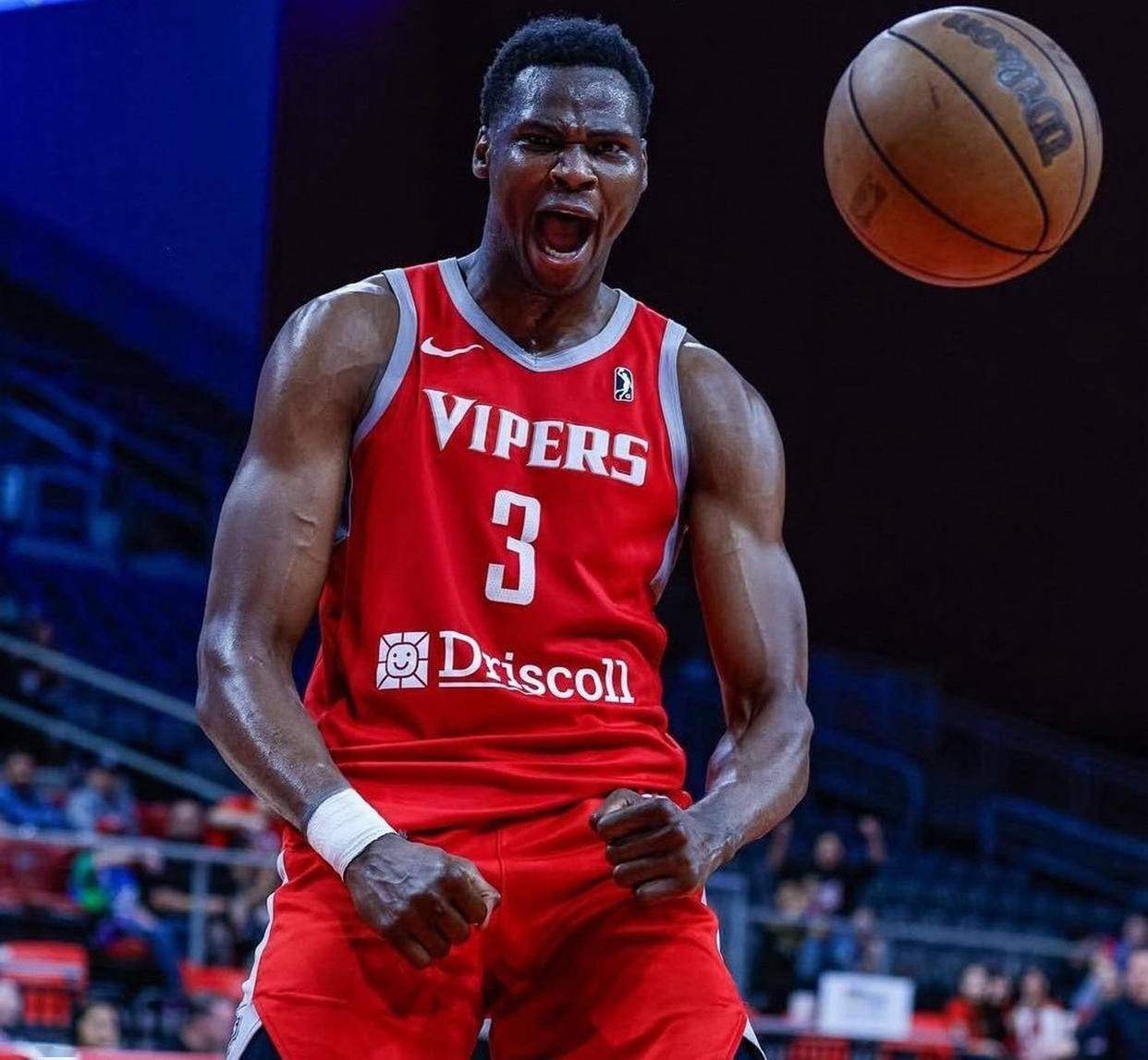 休斯敦火箭训练开放日；清晨迎来里程碑引欢呼；NBA季后赛在即；数据趋势出现新变化的简单介绍