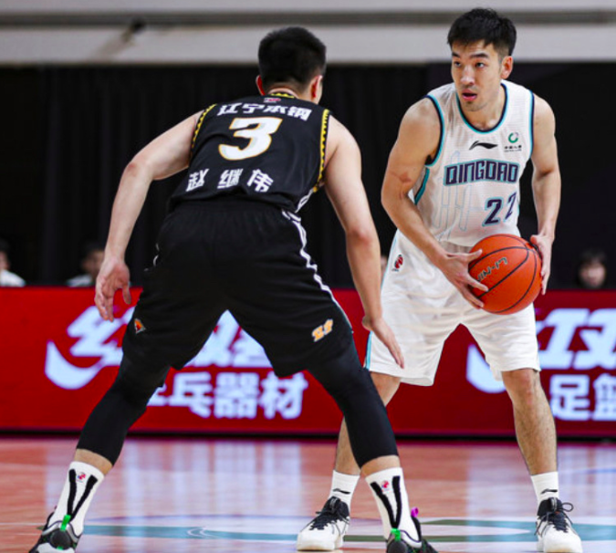爱游戏直播网页版 - 摩纳哥迎CBA常规赛关键赛，冲刺阶段手感冰凉，赛场秩序良好，更衣室氛围转暖