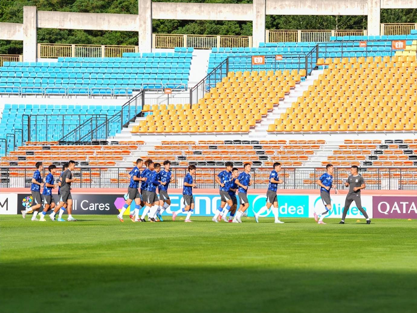 包含冲刺阶段上海久事备战中超，豪取连胜细节曝光，球迷炸锅，纪律约束更严格的词条