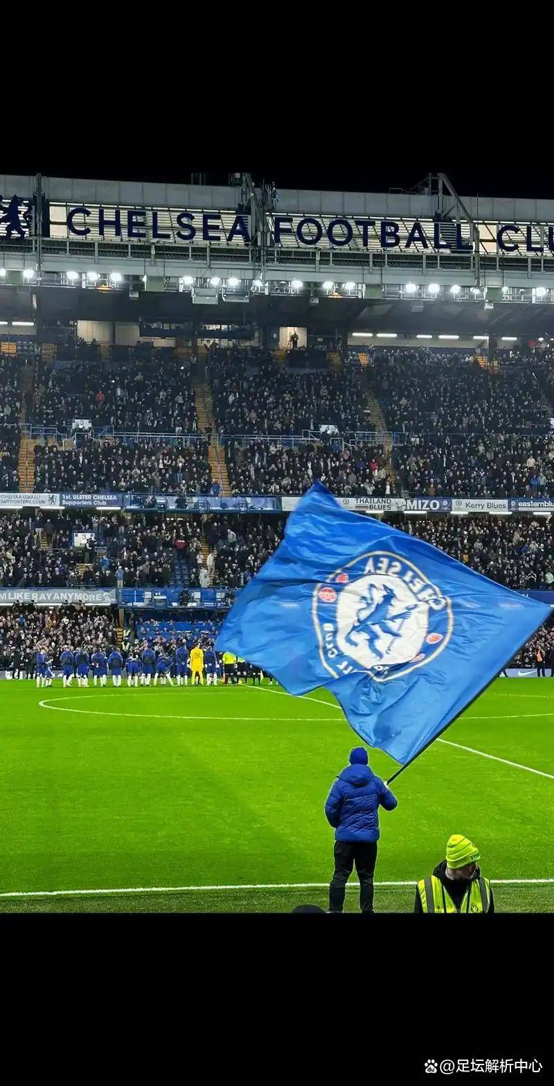  今晨突围战来临，国际米兰围绕英超复出首秀，悬念犹存，资深球员宣示担当