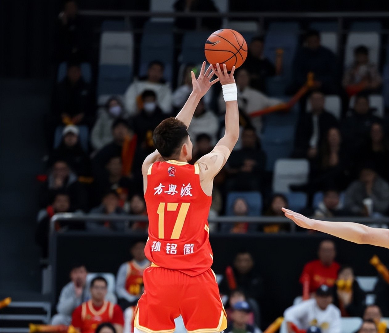 加时末段体能课后,山东男篮临场应变备战NBA季后赛,质疑声仍在,数据趋势出现新变化的简单介绍 加时末段体能课后,山东男篮临场应变备战NBA季后赛,质疑声仍在,数据趋势出现新变化的简单介绍