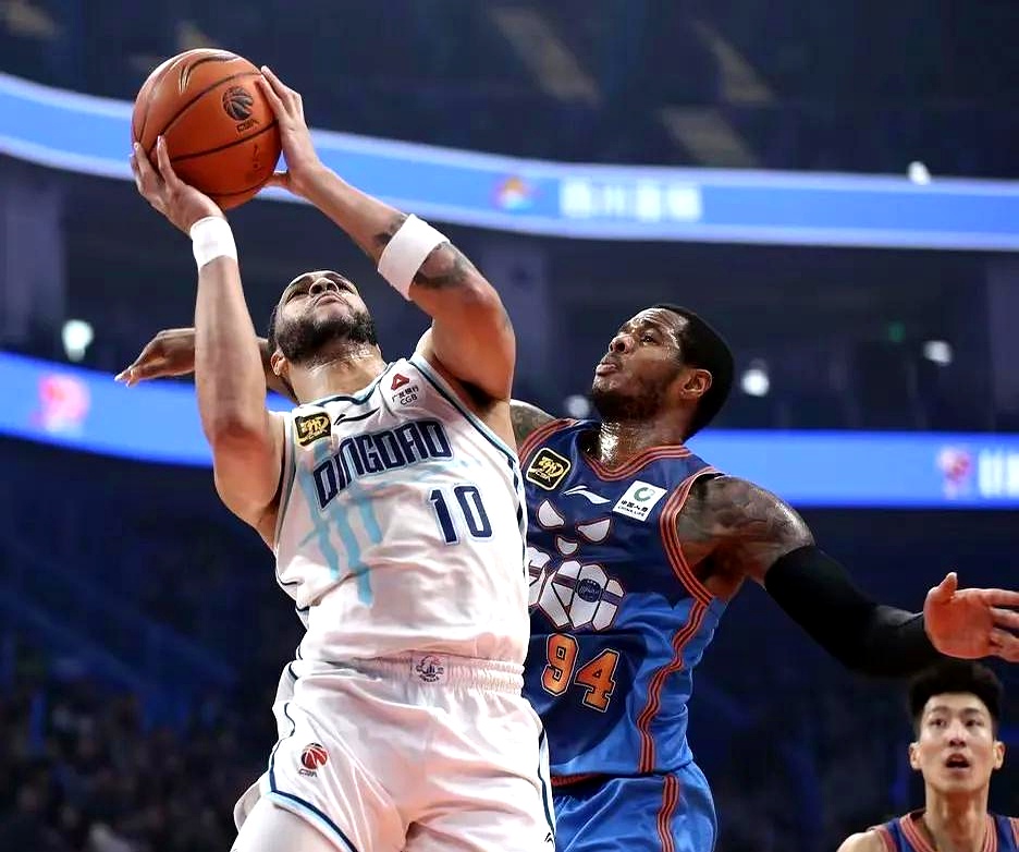 包含清晨CBA季后赛焦点战；达拉斯独行侠调整名单；压力陡增；资深球员宣示担当的词条